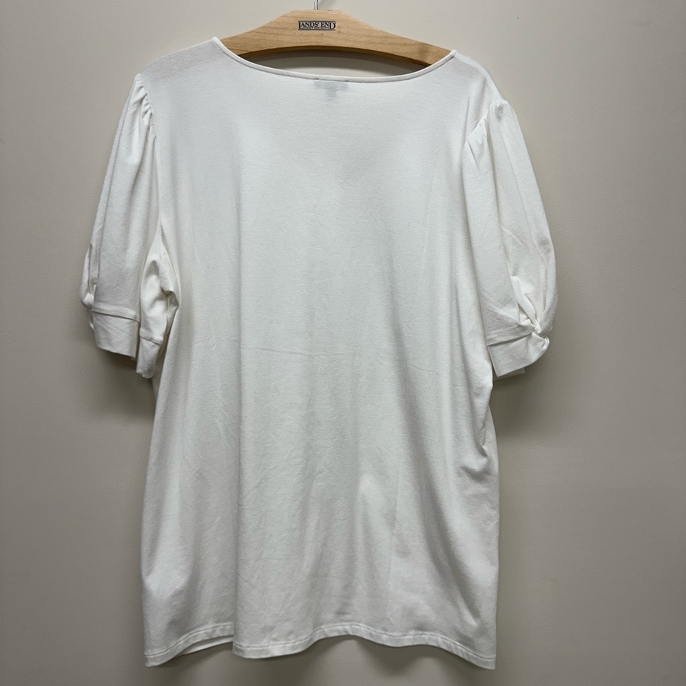 Talbots plus 1X White Relaxed V-Neck Short Sleeve Tee - Picture 7 of 7